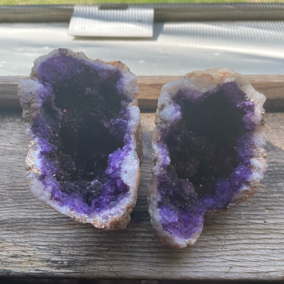 Showing - Picture 1 of 16